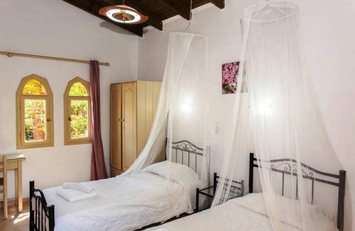 Gerani Apartment | large apartment next to the beach. 113