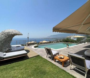 Diasella Apartment | Las Vergas - Enjoy our swimming pool in Kalamata, Greece