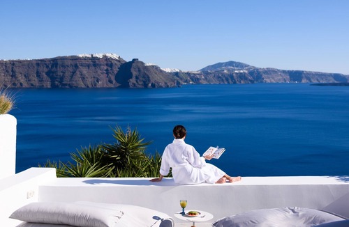 Oia Villa | Lathouri Cave