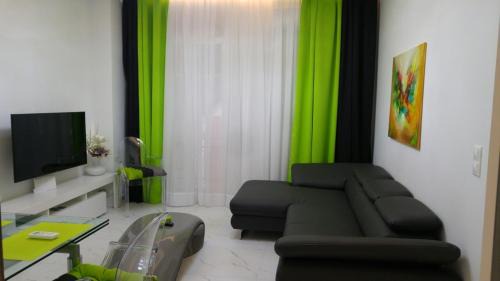 Thessaloniki City Centre Apartment | Laura Grande Apartment