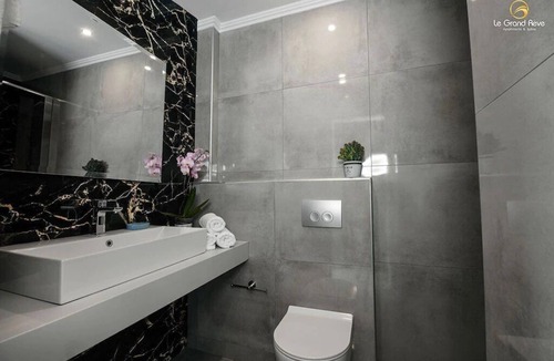 Gerakini Apartment | Le Grand Rêve Junior Suite 3