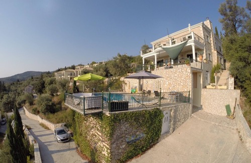 Apolpaina Apartment | Lemoni 65 m² 2x terraces sea view /city view WiFi 2x WC´s climate NEW pool SALZ
