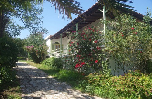 Pylos-Nestoras Apartment | Lemonia apartment Holiday paradise next to the beach