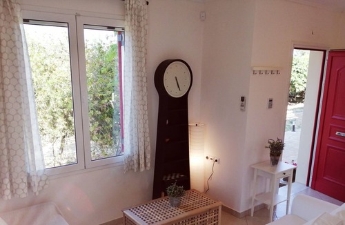 Galatas House | Lemonodasos / Country house in the sea