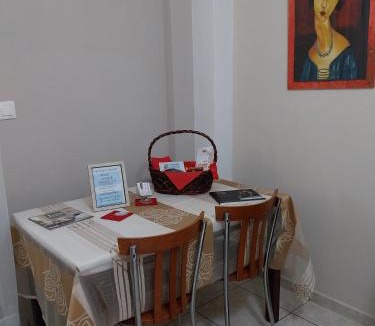 Athens Apartment | LEONEG corner