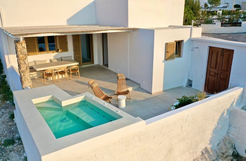 Agia Marina Villa | Leros Seaview with Jacuzzi