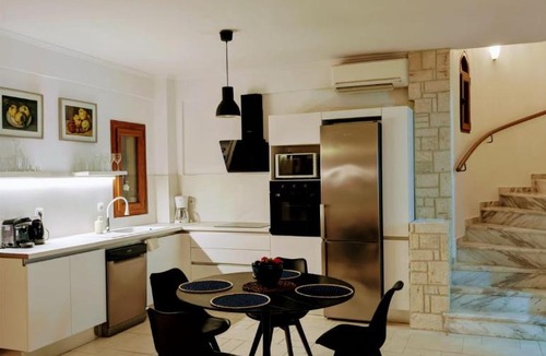Afytos Villa | Leto Family Villa with access to the beach