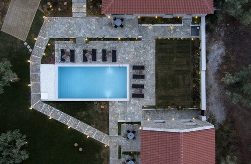 Sourpi Apartment | Lichnos Luxury Maisonette 2