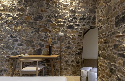 Sourpi Apartment | Lichnos Luxury Suite