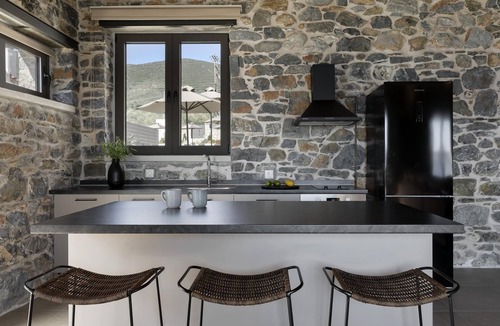 Sourpi Apartment | Lichnos Luxury Suite