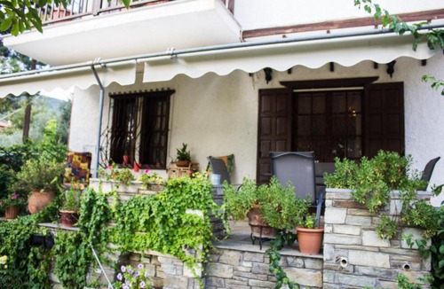 Volos House | Lila House