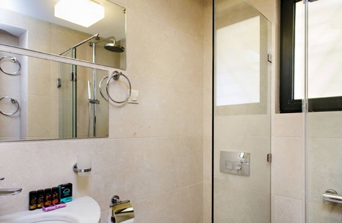 Vamvakopoulo Apartment | Lili Apartments,104,oasis 2,5 km from Hania center