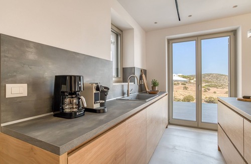 Paros Villa | Lily Rock Villa