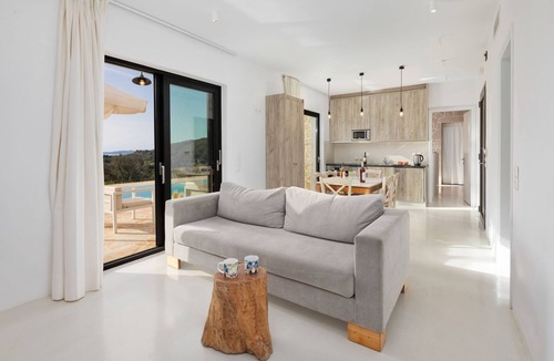 Kavvadades Villa | Lithari Dio - Luxury Villa with Private Pool in Corfu for 4 Guests
