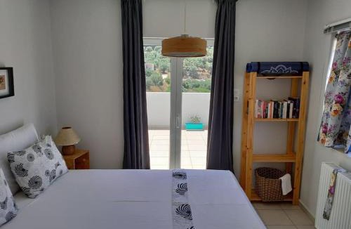 Neapoli Apartment | Little Penthouse with Open Terrace