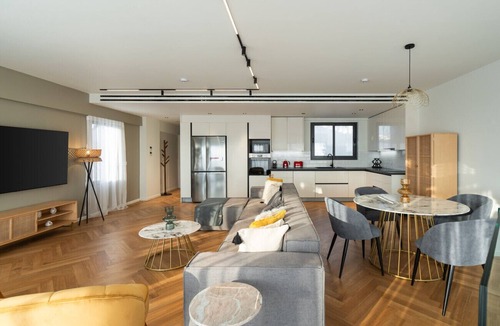 Psirri Apartment | LIV Athinum 1 - Luxury Penthouse Apartment 5B