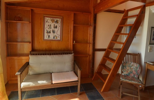 Marmari Apartment | Live your island myth only 1h from Athens in Evia,in a breathtaken seaview house