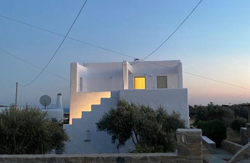 Paros House | Lizzy’s Escape Home