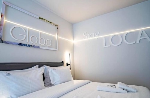 Volos City Centre House | Local Urban Living