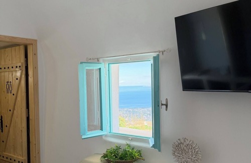 Pyrgos Apartment | LOFT KAVES POOL AND BAR SUITES - ΘΟΛΩΤΟ ΜΕ ΙΔΙΩΤΙΚΗ ΠΙΣΙΝΑ