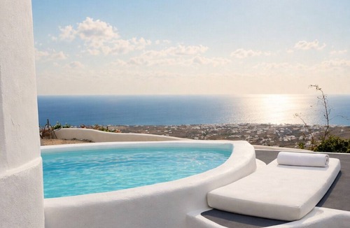 Pyrgos Apartment | LOFT KAVES POOL AND BAR SUITES - ΘΟΛΩΤΟ ΜΕ ΙΔΙΩΤΙΚΗ ΠΙΣΙΝΑ