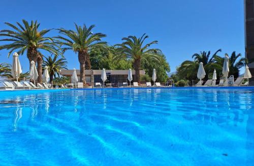 Longos Hotel | Long Beach Hotel & Resort