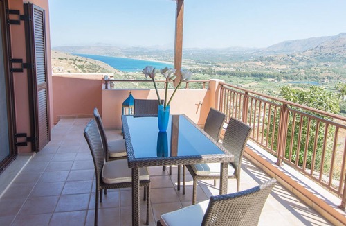 Exopoli House | Loquat - Private Hilltop House with Sea and Mountain View