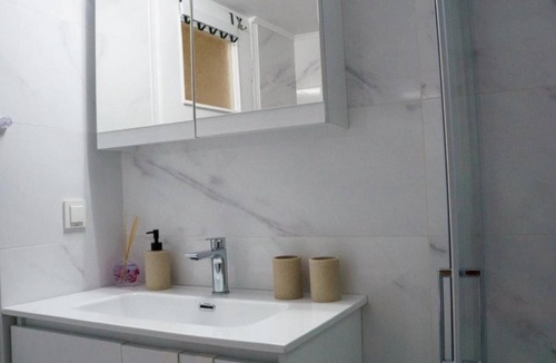 Loutraki Apartment | Loutraki Coastal Apartment Retreat