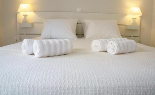 Loutraki Apartment | Loutraki Coastal Apartment Retreat