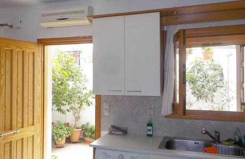 Old Town Naxos Apartment | Lovely Apartment for 6Ppl , 2 BDRM , in Naxos , private patio