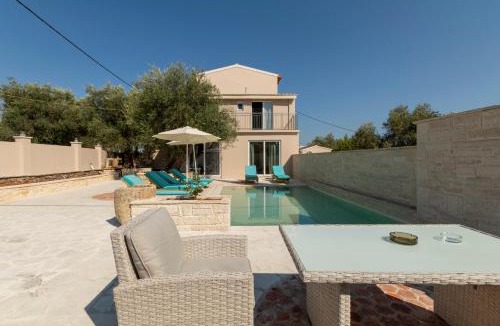 Gouvia Bed & Breakfast | Luca Mare