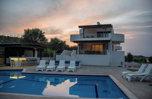 Milatos Villa | Lucy Lux Villa, – Ferienhaus mit Meerblick