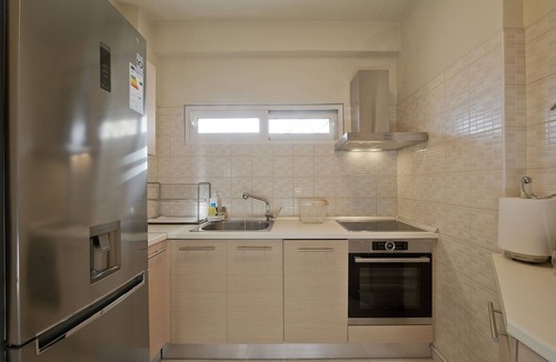 Vouliagmeni Apartment | LucyZen! Stylish Apt, Athenian Riviera, near beach