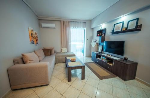 Peiraiki Apartment | Lux Apartment next to the sea