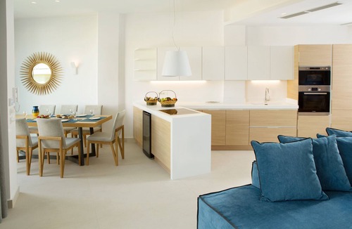 Kato Galatas Villa | Lux villa ★ Beach at 150mt ★ Sea View ★ 2 Pool ★ 20 sleeps
