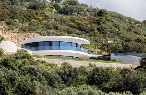 Zerviana Villa | Lux villa in Falasarna beach★Jacuzzi★Infinity private pool★500mt to one Taverna