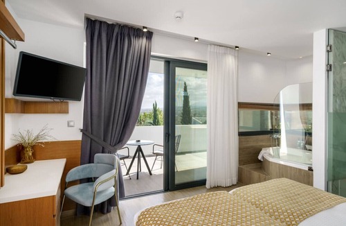Adelianos Kampos Villa | Lux Villa with Indoor & Outdoor Pool, BBQ and Gym