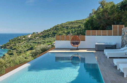 Marathias Villa | Luxuary villa for couples, stunning veiws