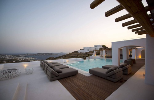 Little Venice Villa | Luxurious 7 Bedroom Villa in Mykonos