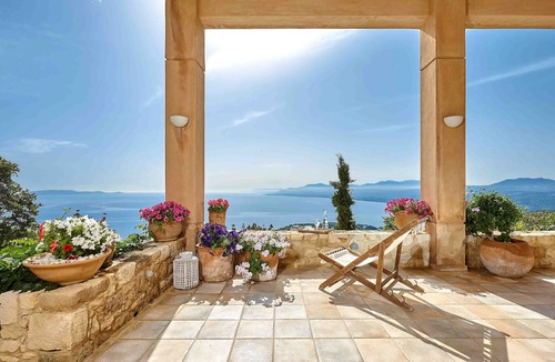 Linoperamata Villa | Luxurious sea view Villa Vollard with private poll & jacuzzi near Heraklion