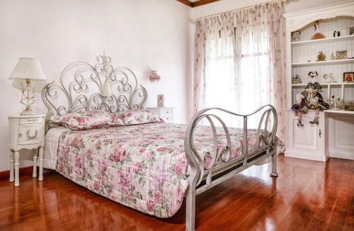 Pefkochori Villa | Luxurious Seafront Villa in Pefkohori