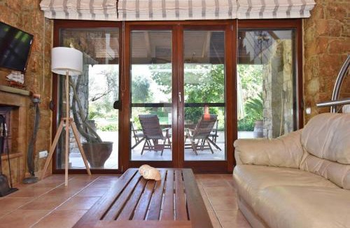 Sane Villa | Luxurious Sunny Villa near the beach with a pool