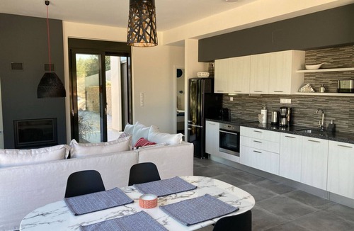 Agia Villa | Luxurious Villa PHI - With Private Pool