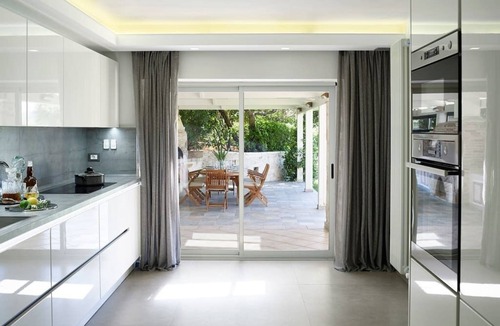 Sivota House | Luxury 4BR Villa Xris infinity pool, hot tub, Ionian view & private beach access
