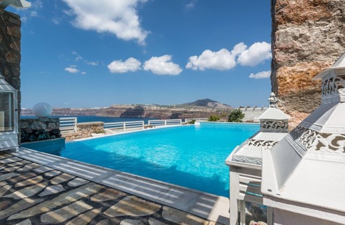 Akrotiri Villa | Luxury 5 Bedroom Villa in Santorini Greece - Complimentary Concierge