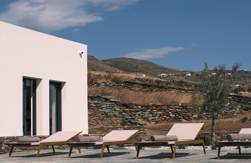 Agios Romanos Villa | Luxury 5 bedroom villa