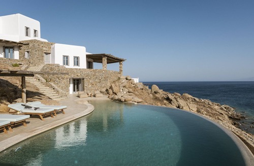 Kalafatis Villa | Luxury 5BDR Retreat in Mykonos