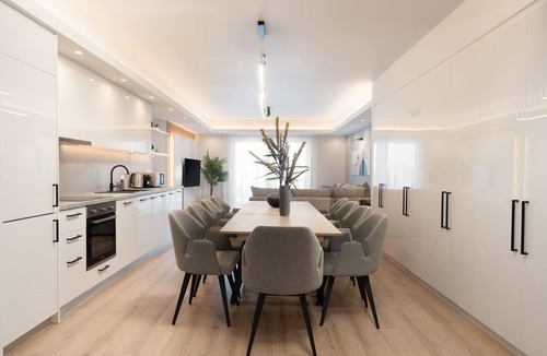 Piraeus Apartment | Luxury Apartment near Floisvos Marina