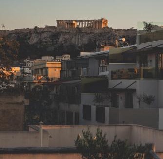Psirri Apartment | Luxury Apartment with Acropolis view Terrace and Jacuzzi in the Heart of Athens - Living Stone Azurite