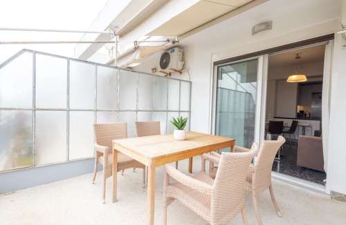 Voula Apartment | Luxury Beachfront 2-Bedroom Stay in Voula